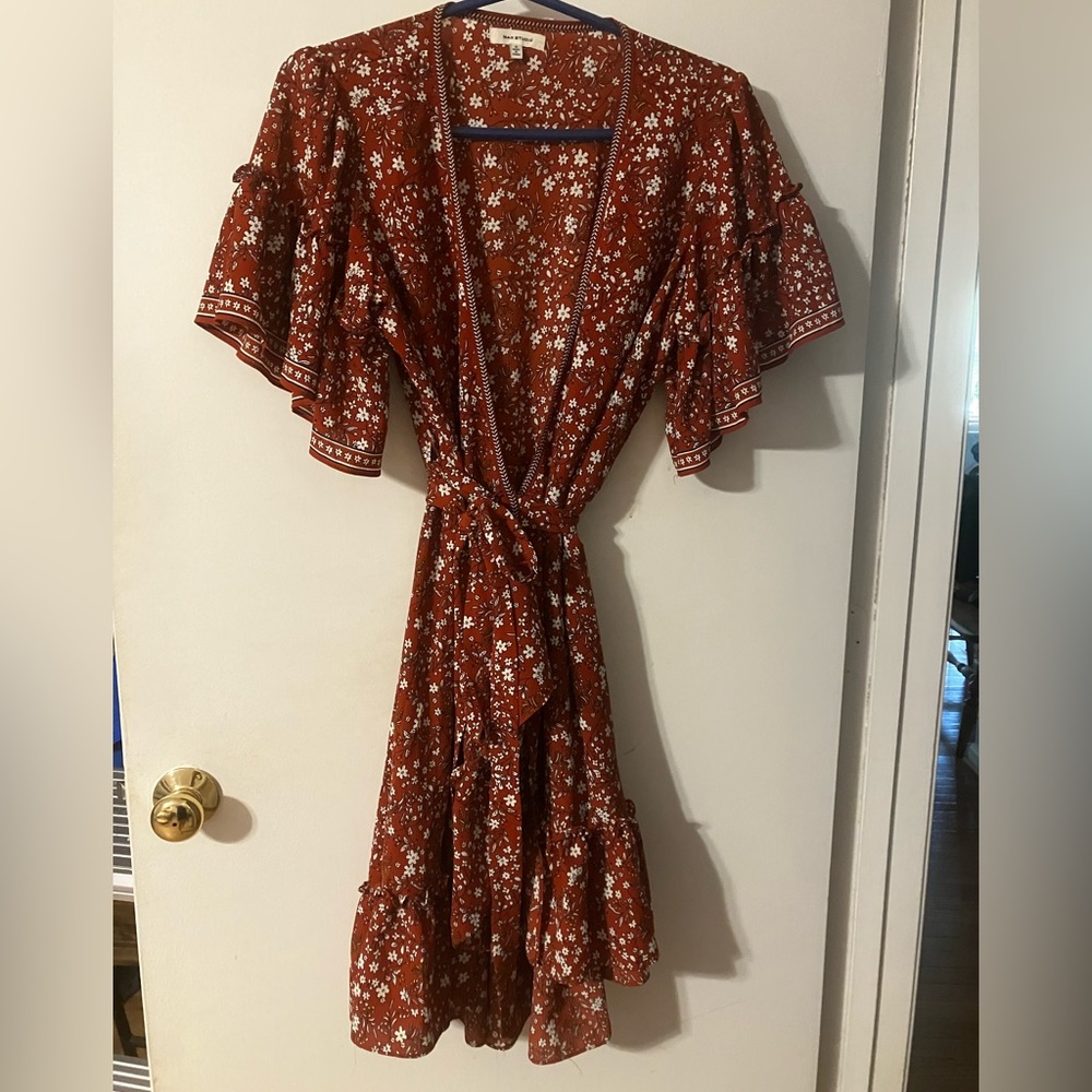 BEAUTIFUL red floral wrap dress!